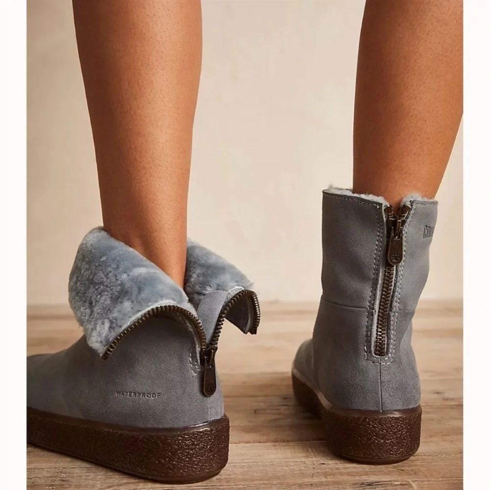 New Free People Cougar Cozy Up Shearling Boots in Ash Blue size 7